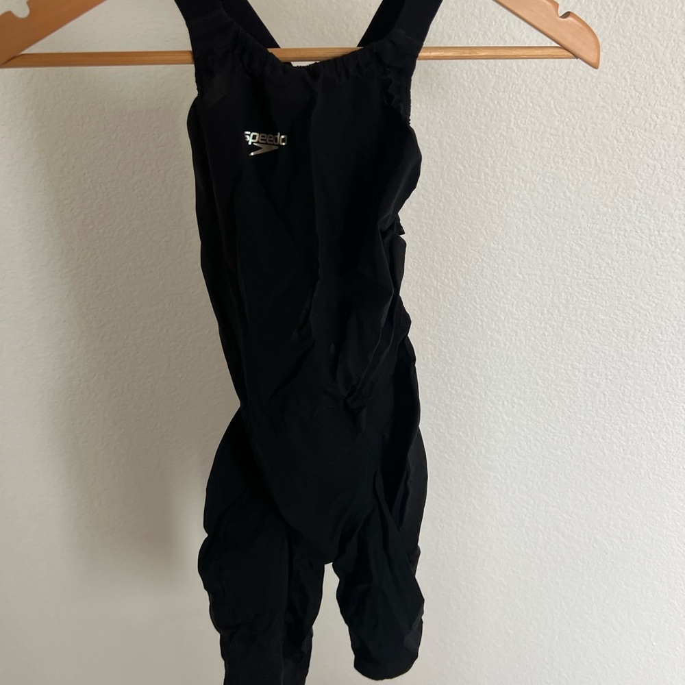 Size 28 lazer elite. Tech suit for elite swimming